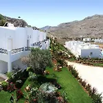 Aparthotel Lambis &