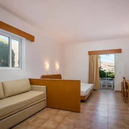 Lambis & 3* Líndosz