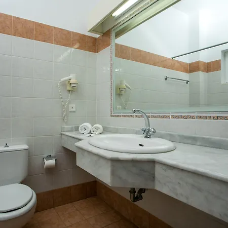 Lambis & 3* Líndosz