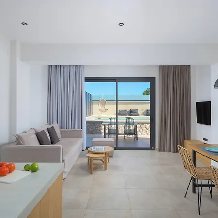 Apartmanhotel Lambis & 3*