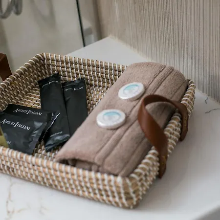 Aparthotel Lambis & 3*
