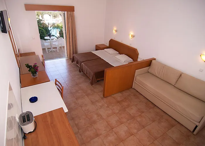 Lambis & Hotel apartamentowy