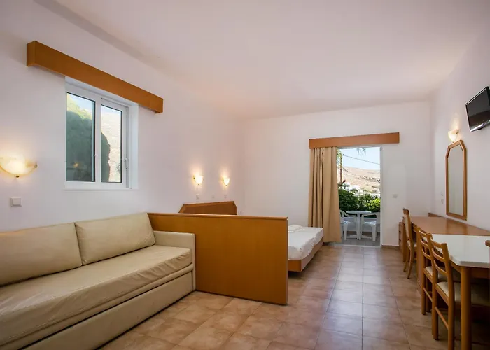 Lambis & 3* Lindos (Rhodes)