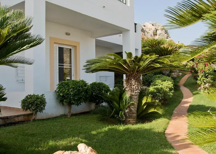 Lambis & 3* Lindos (Rhodes)