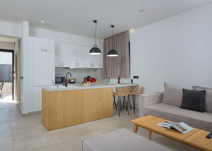 Lambis & 3* Lindos (Rhodes)