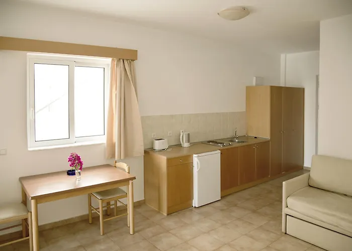 Lambis & Hotel apartamentowy 3*