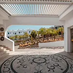 شقة فندقية Lambis & 3*