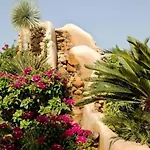 Lambis & شقة فندقية 3*