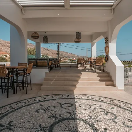 Lambis & Apart Otel 3*