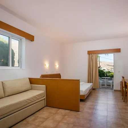 Lambis & Aparthotel