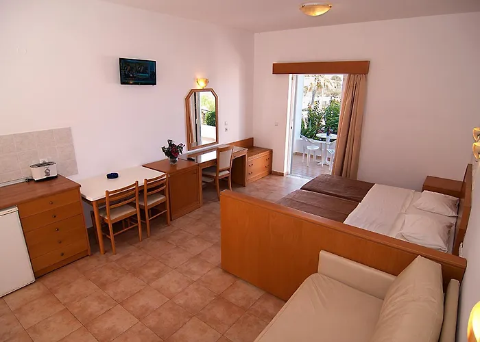 Lambis & Hotel apartamentowy Líndos