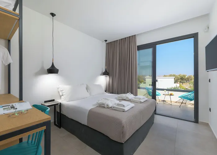 Lambis & Apartmanhotel Líndosz