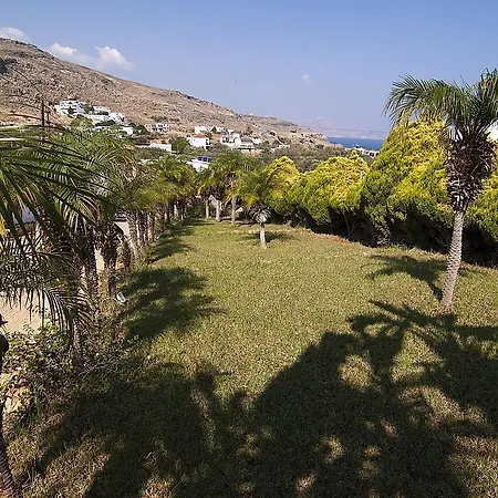 Lambis & מלון דירות לינדוס