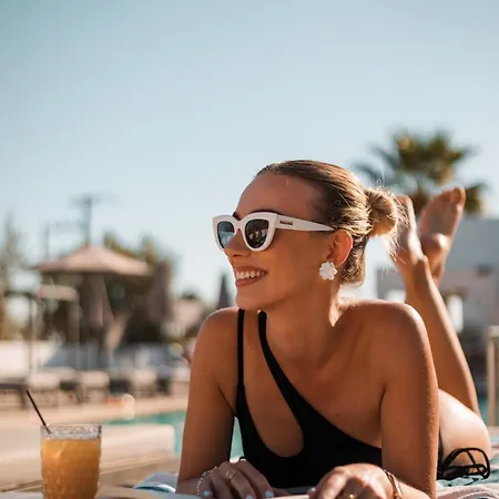 Hotel apartamentowy Lambis &